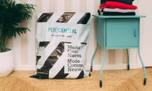 Bolsa de Percentil con "Moda Casi Nueva". Descubre como funciona Percentil para vender tu ropa.