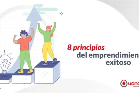 Dos personas celebran el éxito en su camino de emprendedor exitoso, con una bombilla de idea y una flecha ascendente.