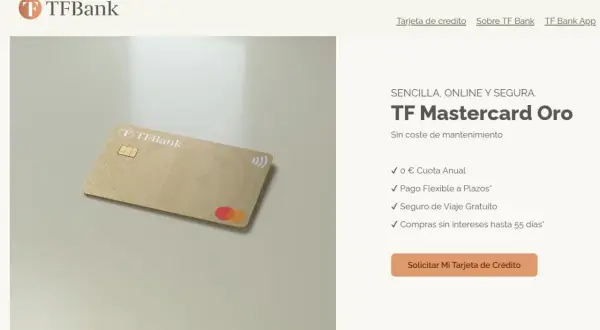 Tarjeta dorada TFBank Mastercard Oro, sin coste de mantenimiento, con chip y contactless.