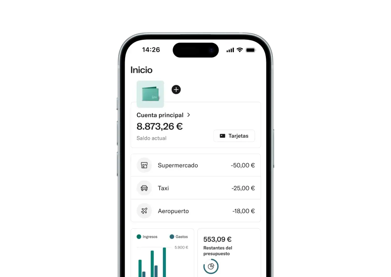 Pantalla de inicio de app bancaria con saldo de 8.873,26&euro;. Muestra gastos recientes y presupuesto. Opiniones sobre Renault Bank.